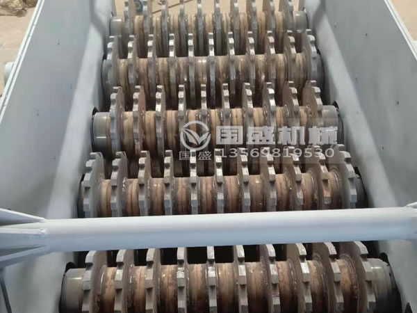 抛物线型滚轴筛